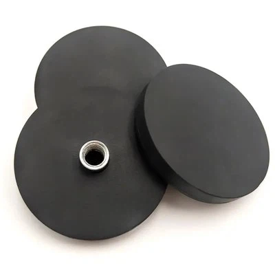 Vysokovýkonný magnet na uchytenie hrnca s gumenou základňou